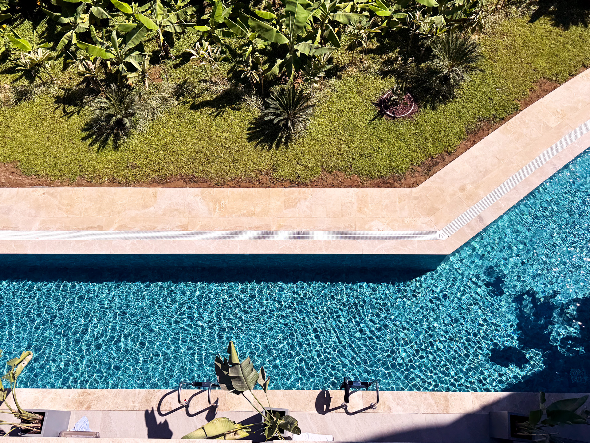 Вот я в отпуске, а ты — нет!