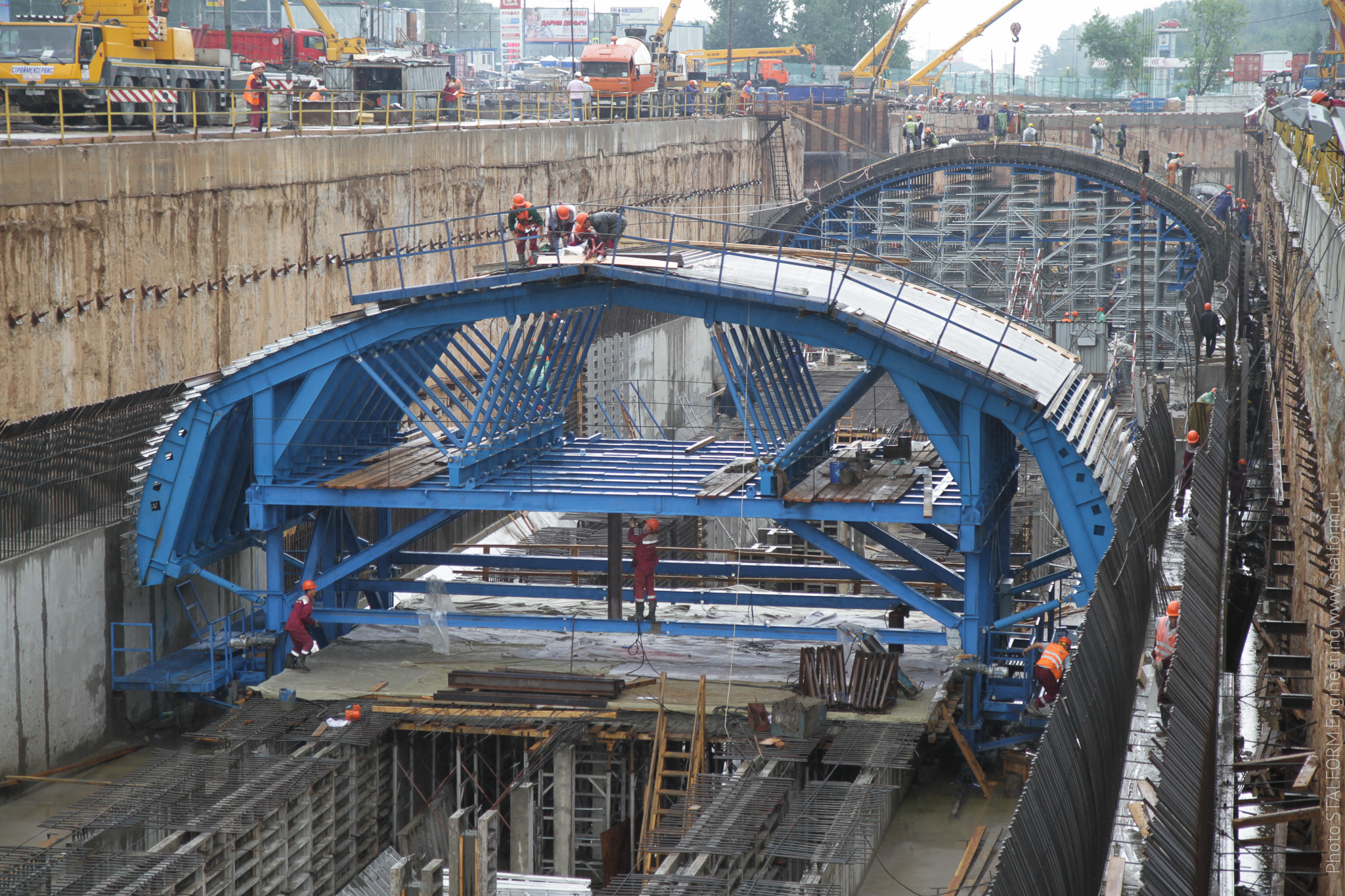 Свод платформы станции &laquo;Физтех&raquo; Люблинско-Дмитровской линии метро был возведен с применением передвижной опалубки.